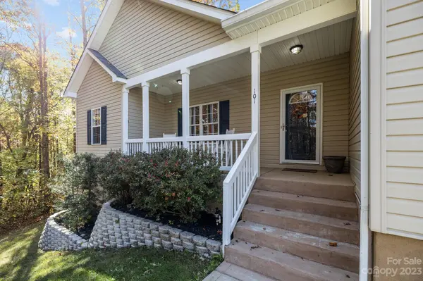 101 Holmfield RD, Troutman, NC 28166