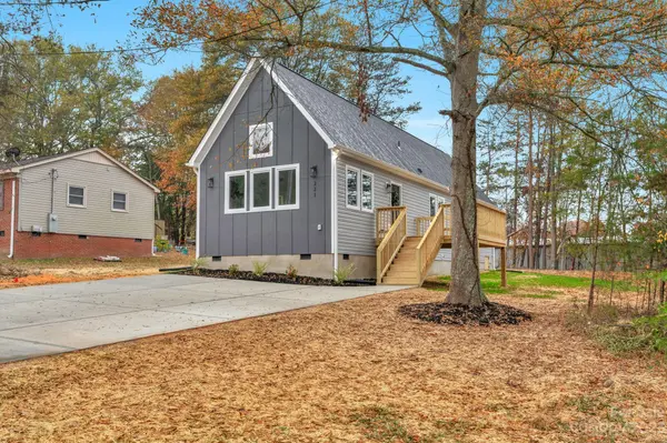 221 Newbold ST, Lincolnton, NC 28092