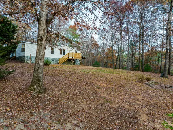 36 Castle Rock TRL, Taylorsville, NC 28681
