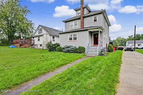 962 Throop ST, Dunmore, PA 18512