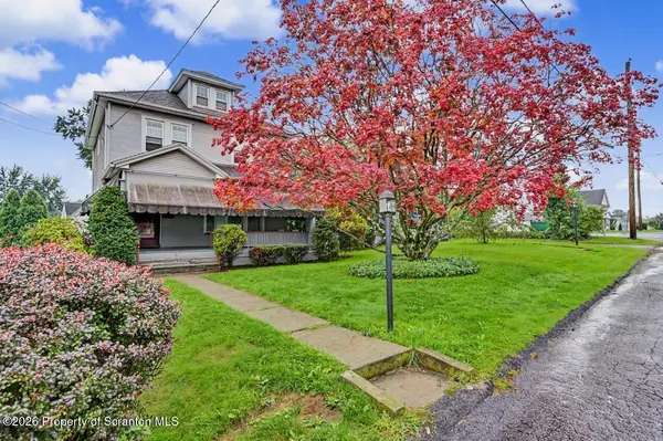 962 Throop ST, Dunmore, PA 18512
