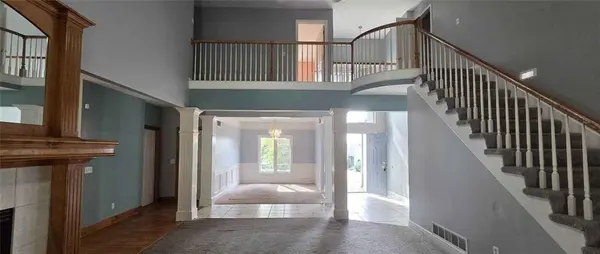 6826 N Charleston DR, Kansas City, MO 64119