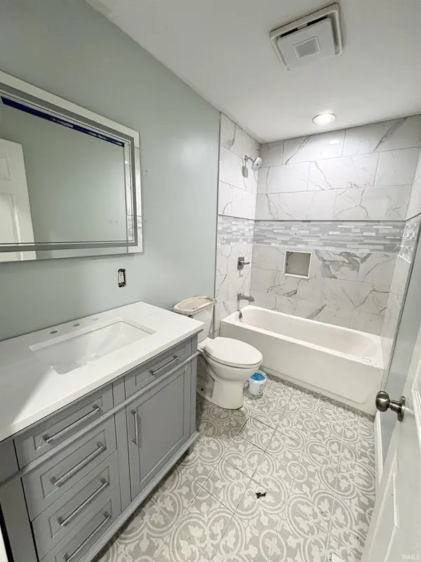 2300 S Brown AVE, Bloomington, IN 47403