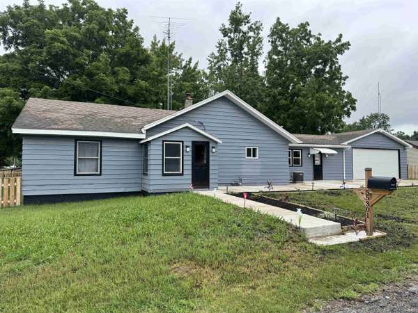 55301 Fairview AVE, South Bend, IN 46628