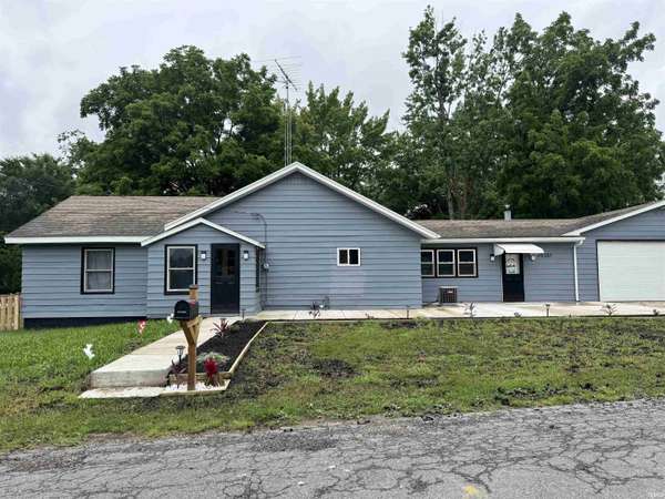 55301 Fairview AVE, South Bend, IN 46628