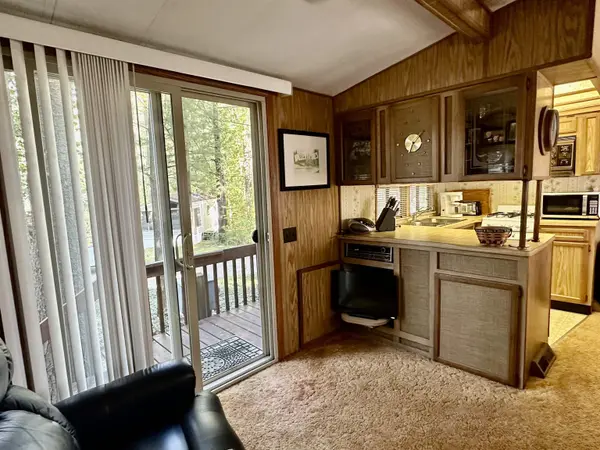 95 Valley of The Pines TRL, Angola, IN 46703