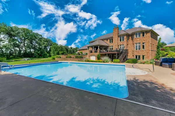 53717 Meadow Lake CT, Elkhart, IN 46514-9487