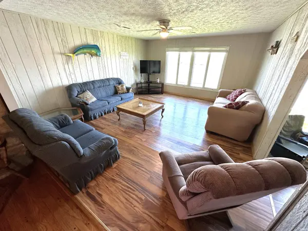 4863 E Elmer Girtz DR, Monticello, IN 47960