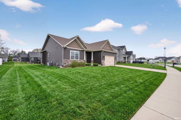 54715 Pierre Trails DR, Osceola, IN 46561-8787