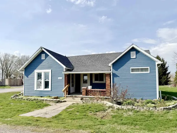 1323 E Roush ST, Young America, IN 46998-3100