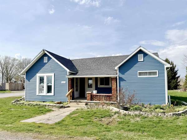 1323 E Roush ST, Young America, IN 46998-3100
