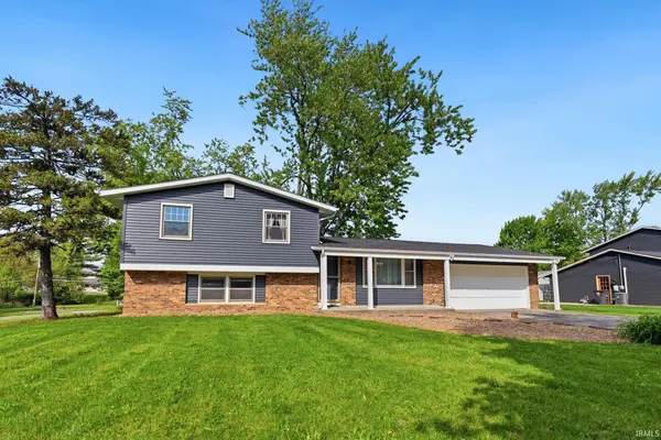 816 Blake DR, Fort Wayne, IN 46804-1012