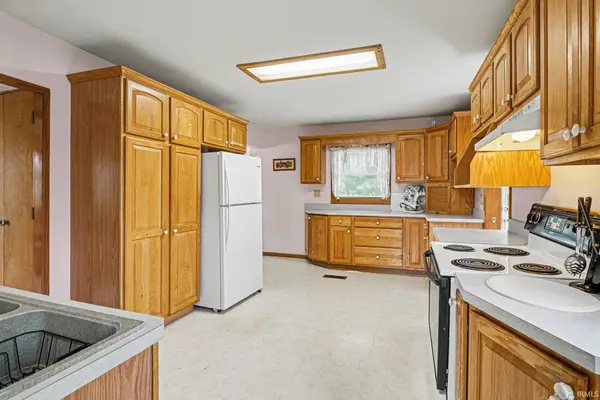 2824 BASHOR RD, Goshen, IN 46526