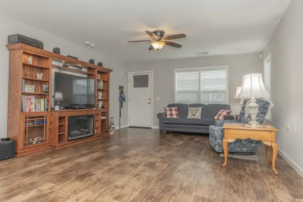 2630 Pecan TRCE, Evansville, IN 47715