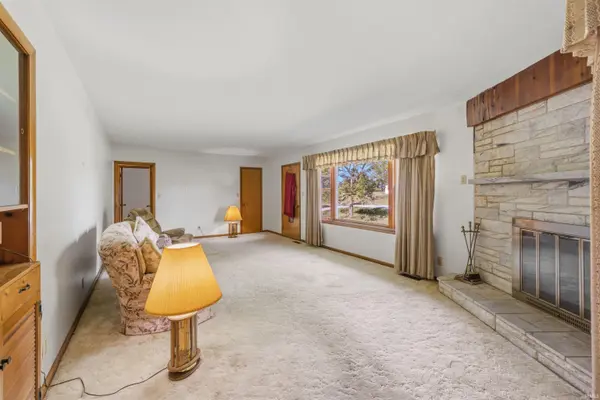 1270 S 600 East ***, Marion, IN 46953