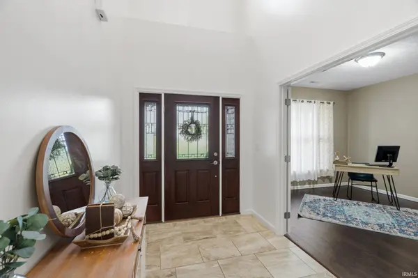 3293 Charlais CIR, Delphi, IN 46923