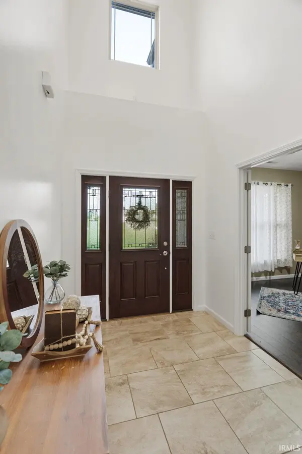 3293 Charlais CIR, Delphi, IN 46923