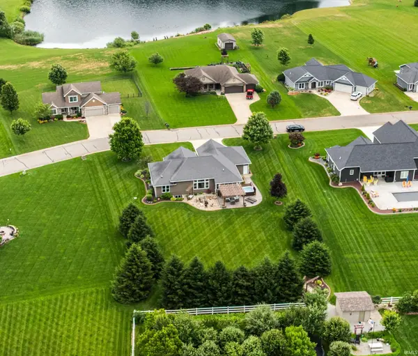 69219 Woodridge CT, New Paris, IN 46553-9807