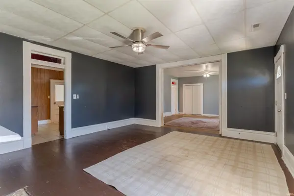 221 W Eighth ST, Mount Vernon, IN 47620