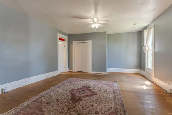 221 W Eighth ST, Mount Vernon, IN 47620