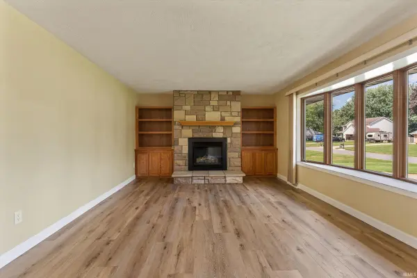 53097 Old Farm RD, Elkhart, IN 46514