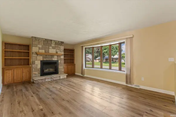 53097 Old Farm RD, Elkhart, IN 46514