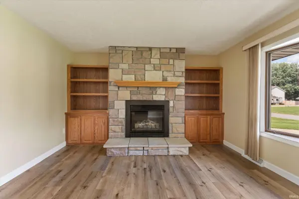 53097 Old Farm RD, Elkhart, IN 46514