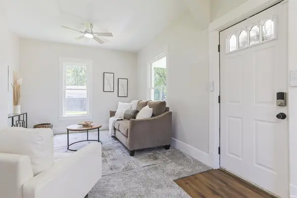 22761 Ardmore TRL, South Bend, IN 46628