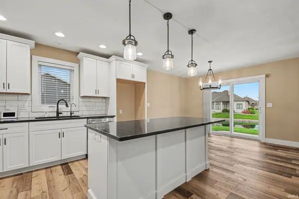 1170 Blackstone BLVD, Nappanee, IN 46550-9235