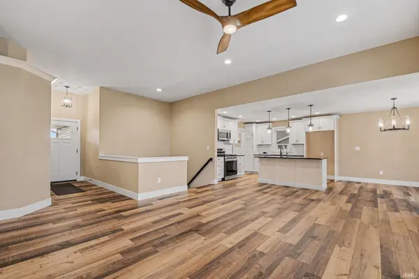 1170 Blackstone BLVD, Nappanee, IN 46550-9235