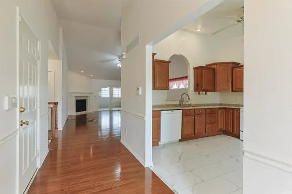 18131 N Cloverleaf DR, South Bend, IN 46637