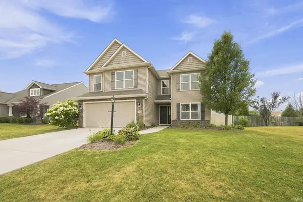 8211 Queenboro CT, Fort Wayne, IN 46835-9176