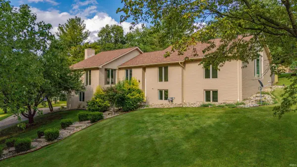 6755 Old Stonehouse DR, Newburgh, IN 47630