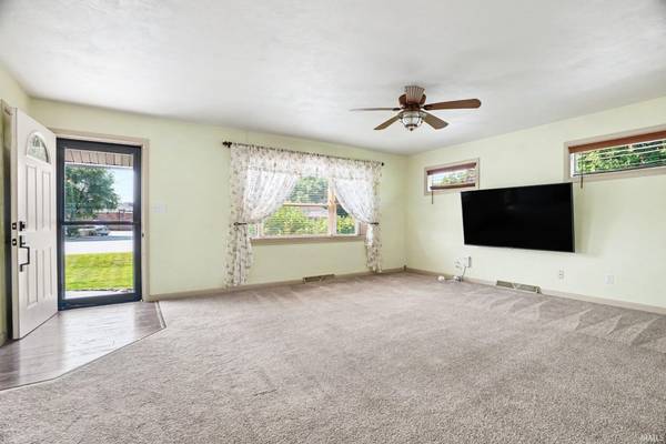 22055 State Road 120 ***, Elkhart, IN 46516