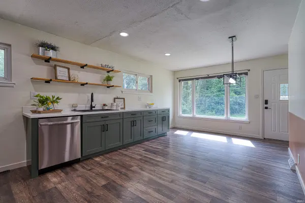 7701 Bartels RD, Evansville, IN 47710