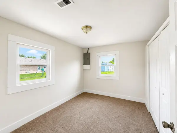 825 Oak ST, Tipton, IN 46072-1147