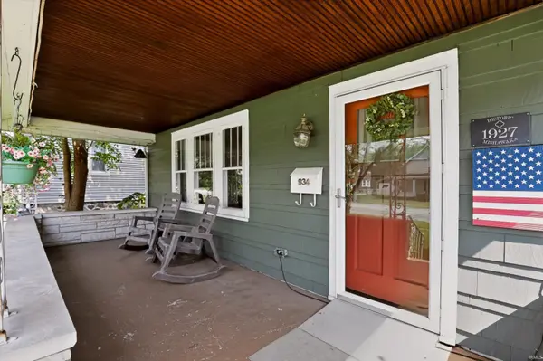 934 E Lincolnway ***, Mishawaka, IN 46544