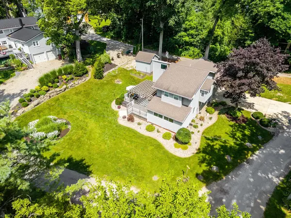 5698 S 980 E ***, Wolcottville, IN 46795-8722