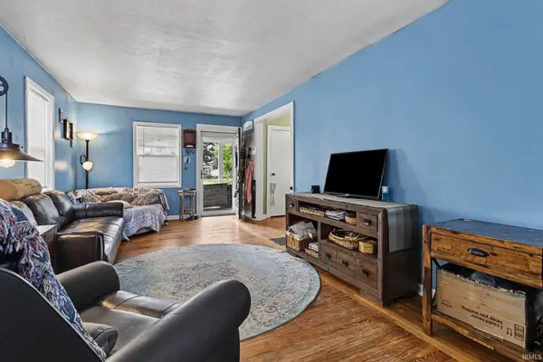 1009 E Ewing AVE, South Bend, IN 46613