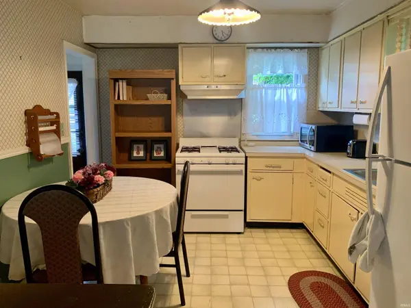 19853 Detroit AVE, South Bend, IN 46614