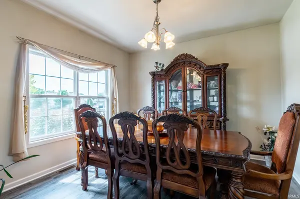 4337 Silver Birch CV, New Haven, IN 47446