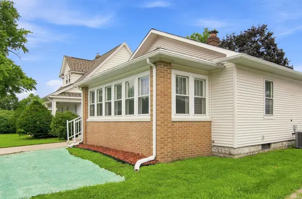 1518 E 3rd ST, Mishawaka, IN 46544