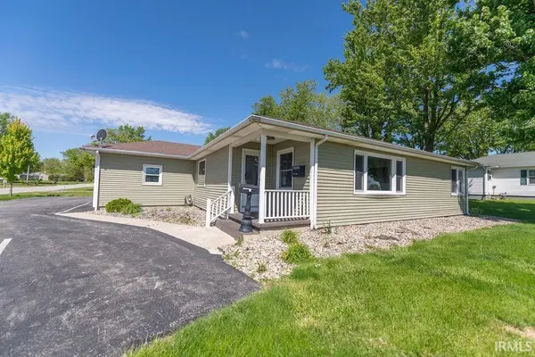 102 N Park DR, Columbia City, IN 46725