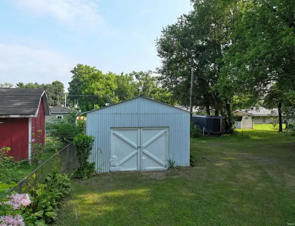 438 W Jefferson ST, Winamac, IN 46996-1434