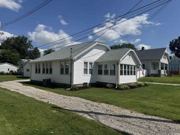 1209 N Boeke RD, Evansville, IN 47711-4907