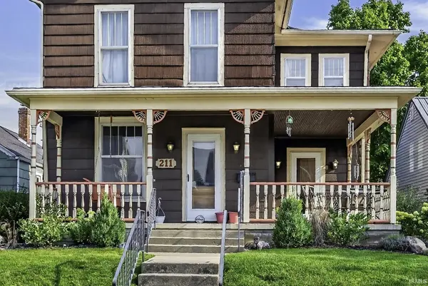 211 W South ST, Bluffton, IN 46714-2536