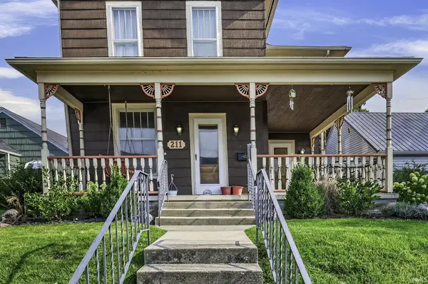 211 W South ST, Bluffton, IN 46714-2536