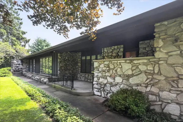 17636 Turf CT, South Bend, IN 46635-1137