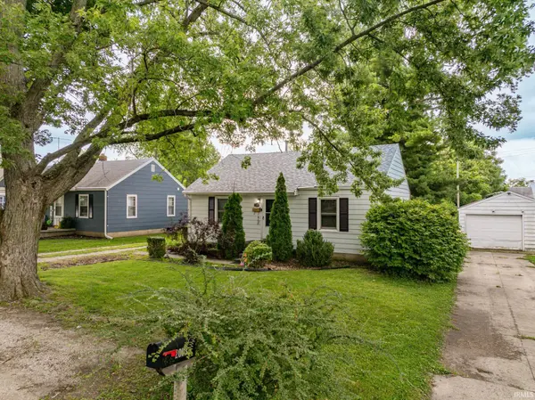 2003 E 22nd ST, Muncie, IN 47302