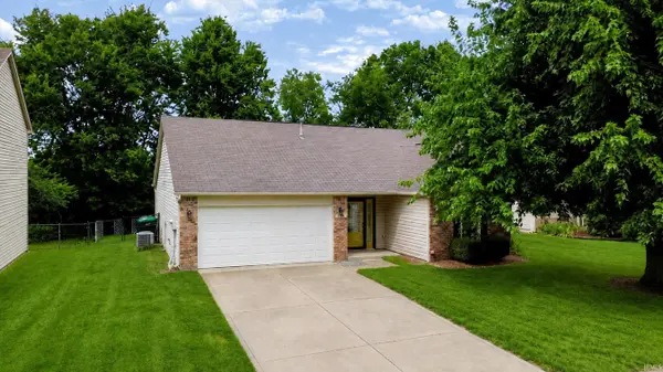 4846 Oakleigh Pkwy, Greenwood, IN 46143